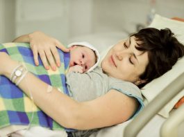 natural childbirth hindi