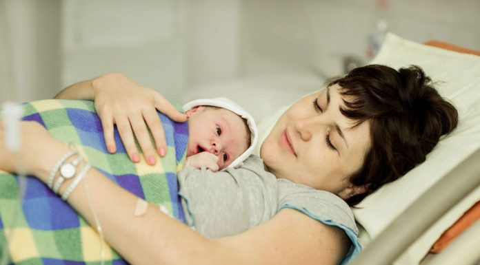 सामान्य प्रसव के बाद कैसे करें स्वास्थ्य लाभ natural childbirth hindi
