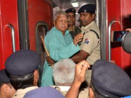 lalu-yadav in train
