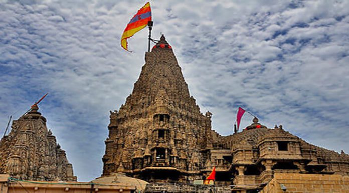 Dwarkadheesh-Temple-dwarka 4
