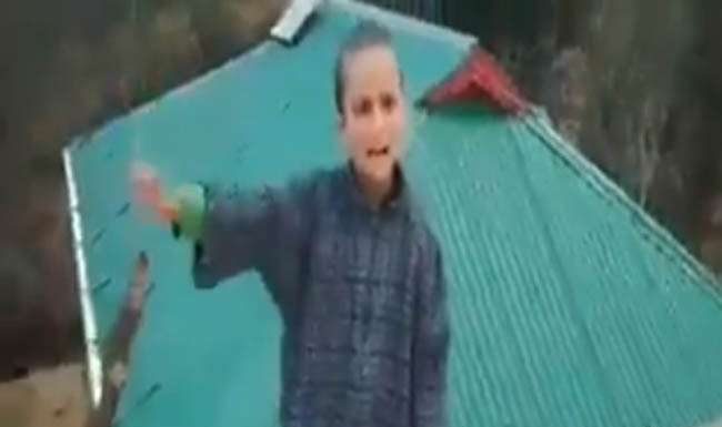 kashmiri boy singing poem